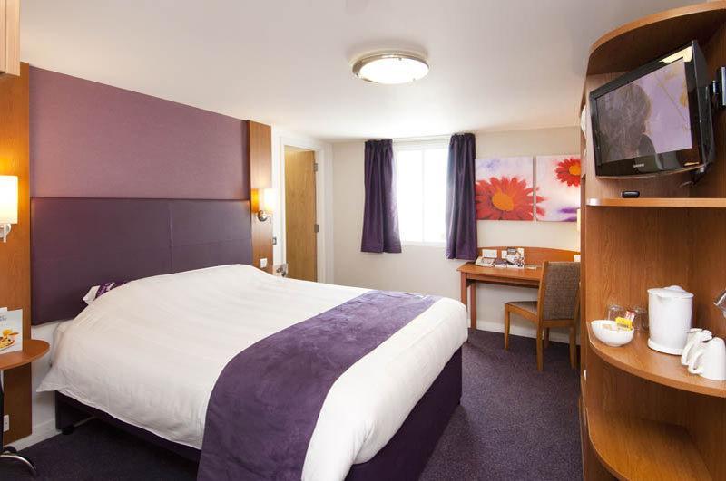 Premier Inn Pontypool Exterior photo